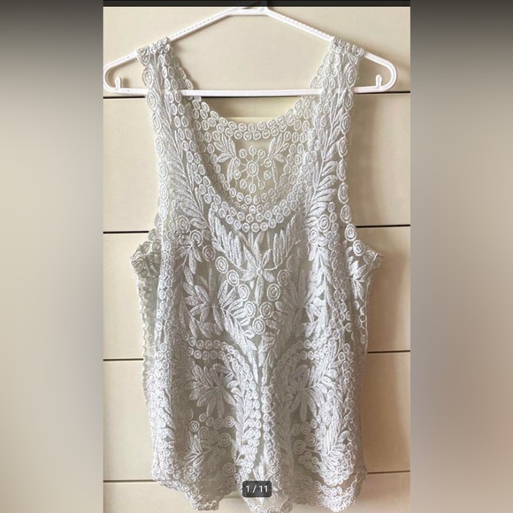 Forgotten grace lace top - Picture 2 of 2